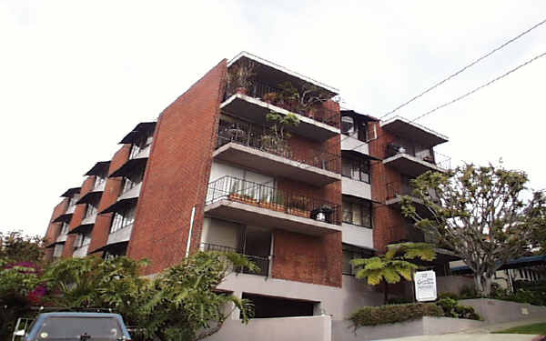 1211 Horn Ave in West Hollywood, CA - Building Photo