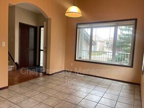 336 Hunters Run NW in Edmonton, AB - Building Photo - Building Photo