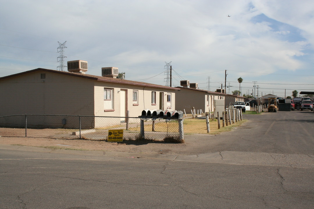 825 S 30th Ave in Phoenix, AZ - Building Photo