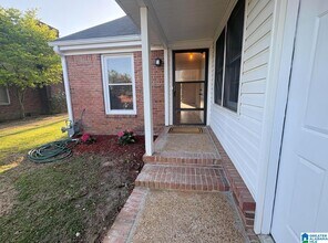 1022 Vestavia Manor Dr in Vestavia Hills, AL - Building Photo - Building Photo