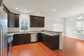2783 Monticello Ln in Harrisburg, PA - Foto de edificio - Building Photo
