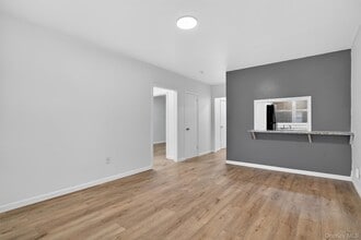 376 NY-52 in Woodbourne, NY - Building Photo - Building Photo