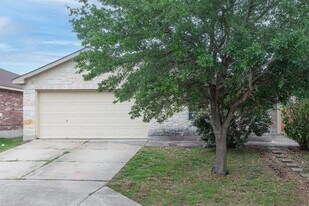 329 Outfitter Dr in Bastrop, TX - Building Photo