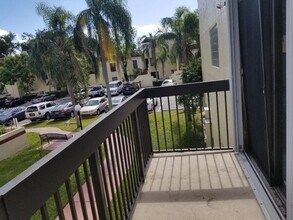 13061 SW 88th Ln in Miami, FL - Building Photo - Building Photo