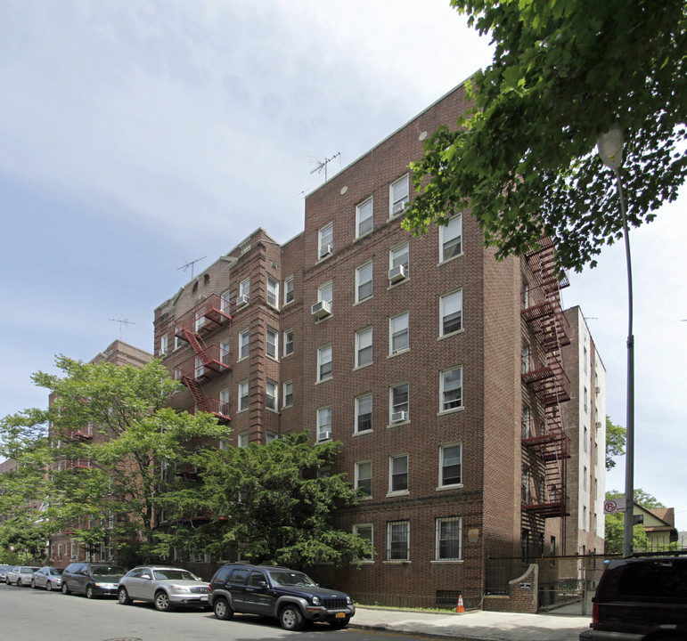 1565 E 14th St in Brooklyn, NY - Building Photo