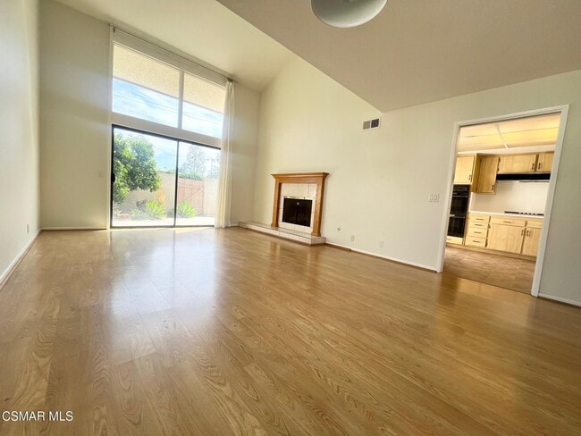 198 San Vincente Cir in Thousand Oaks, CA - Building Photo - Building Photo