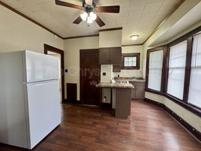 725 Joliet St in La Salle, IL - Foto de edificio - Building Photo