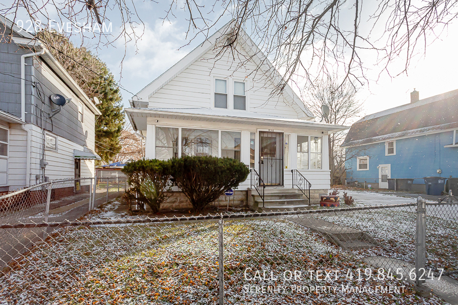 928 Evesham Ave in Toledo, OH - Foto de edificio