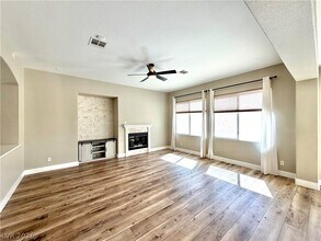 7919 Quiet Canyon St in Las Vegas, NV - Building Photo - Building Photo
