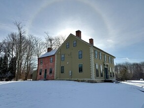 166 Old Providence Rd in Swansea, MA - Building Photo - Building Photo