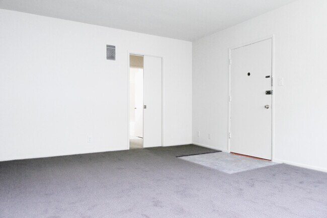 208 S Mariposa Ave in Los Angeles, CA - Building Photo - Building Photo