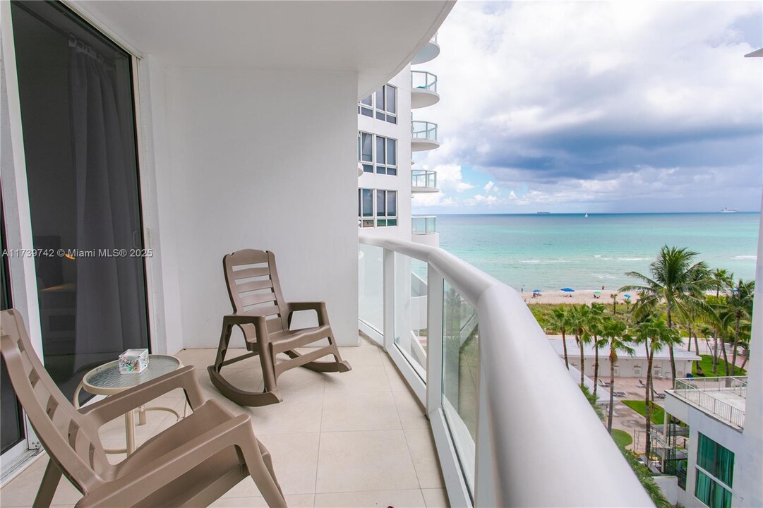 6365 Collins Ave, Unit # 806 in Miami Beach, FL - Building Photo