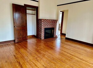 128 Nethermont Ave in White Plains, NY - Building Photo - Building Photo