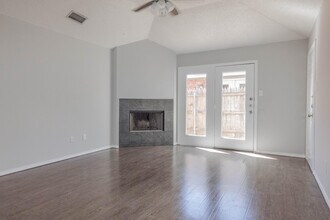 2409 87th St in Lubbock, TX - Building Photo - Building Photo