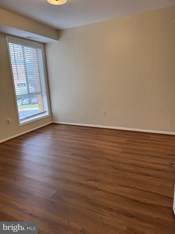 11925 Parklawn Dr in North Bethesda, MD - Building Photo - Building Photo