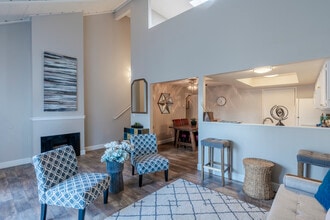 SPRING VILLAS APARTMENTS in Sparks, NV - Foto de edificio - Interior Photo