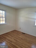 100 Essenton Dr in Upper Marlboro, MD - Building Photo