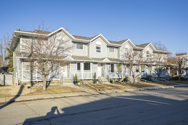 2295 1 St NE in Calgary, AB - Building Photo - Primary Photo