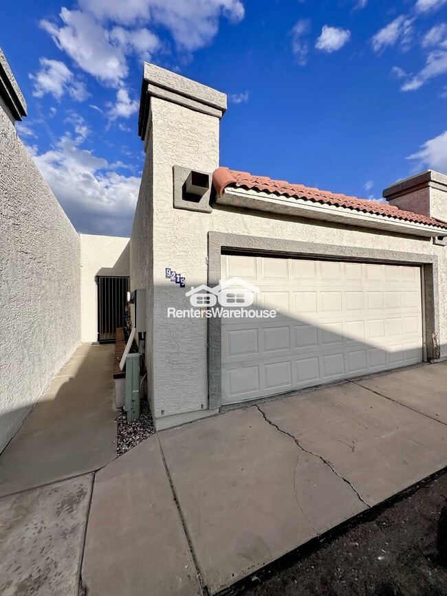 9279 N 47th Dr in Glendale, AZ - Foto de edificio - Building Photo