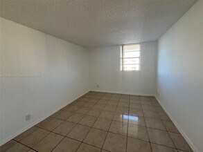 4550 NW 9th St in Miami, FL - Building Photo - Building Photo