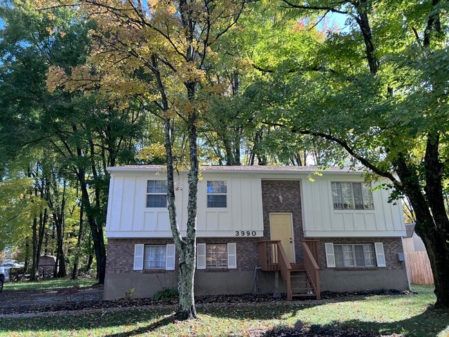 property at 3990 Wilma Ct