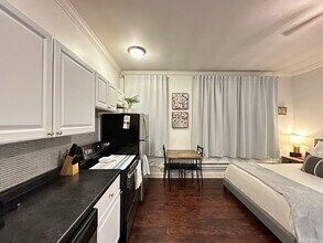 3345 N Marshfield Ave, Unit 701 in Chicago, IL - Building Photo - Building Photo