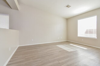 3005 Fern Crest Ave in North Las Vegas, NV - Building Photo - Building Photo