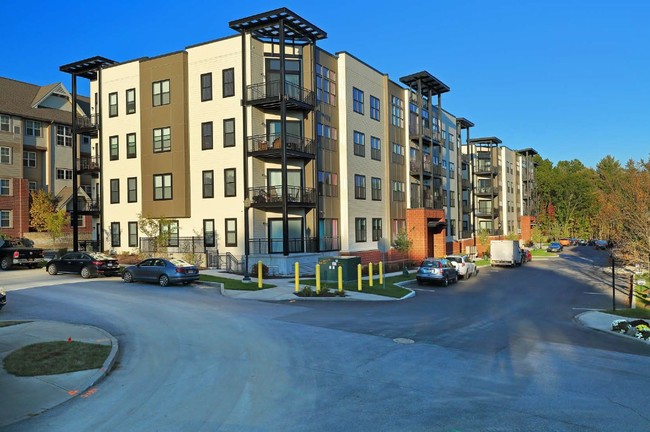Excelsior Park Apartments in Saratoga Springs, NY - Foto de edificio - Building Photo