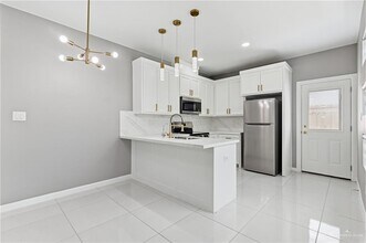 25 Violet Ave W in Pharr, TX - Building Photo - Building Photo