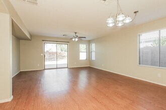 372 S 151st Ave in Goodyear, AZ - Building Photo - Building Photo