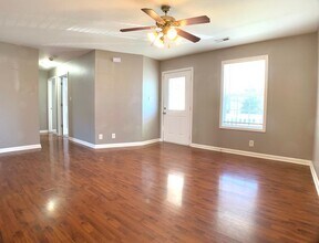 118 N Cavalcade Cir in Oak Grove, KY - Building Photo - Building Photo