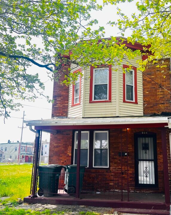 604 N Indiana Ave in Atlantic City, NJ - Building Photo