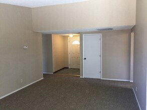 1897 Bonita Vista Dr in Sparks, NV - Building Photo - Building Photo