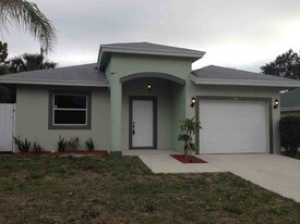 1731 Lavue Ave in Lake Worth, FL - Building Photo