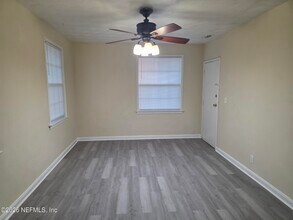 3235 Post St in Jacksonville, FL - Building Photo - Building Photo