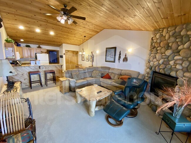 218 Tall Pine Cir in Grand Lake, CO - Building Photo - Building Photo