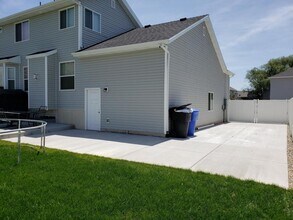 42 E 1825 N in North Ogden, UT - Building Photo - Building Photo