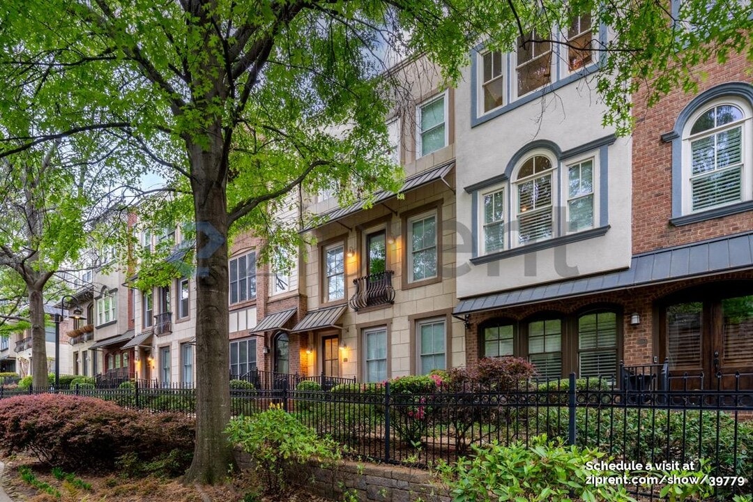 1229 Mecaslin St NW in Atlanta, GA - Building Photo