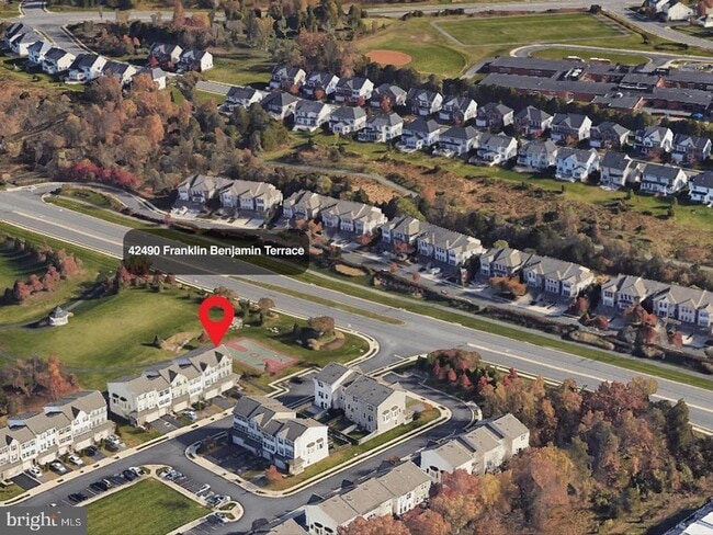 42490 Franklin Benjamin Terrace in Broadlands, VA - Building Photo - Building Photo