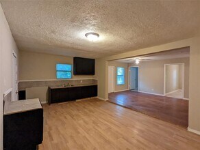 2016 Creston Dr-Unit -2 in Houston, TX - Building Photo - Building Photo