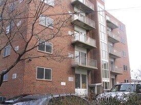 70 Park St, Unit 63 in Somerville, MA - Building Photo