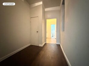 426 E 66th St in New York, NY - Foto de edificio - Building Photo