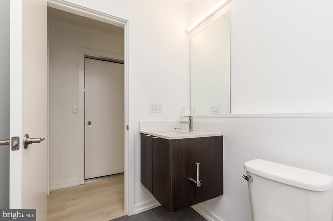 1247 N 27th St-Unit -C in Philadelphia, PA - Foto de edificio - Building Photo