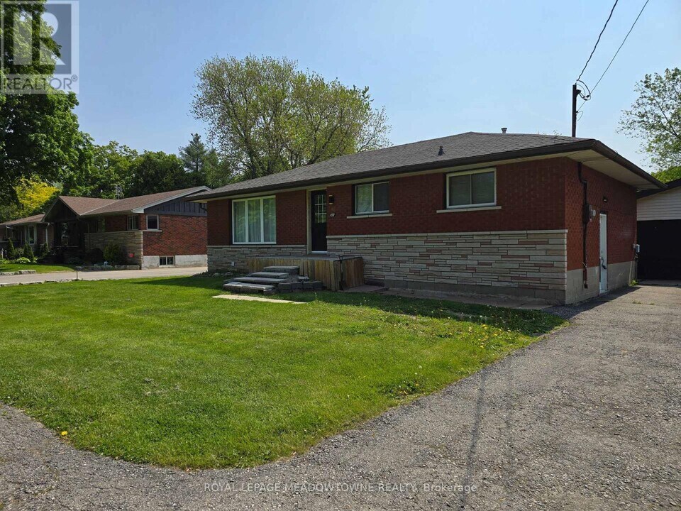 477 Glancaster Rd in Hamilton, ON - Building Photo