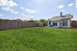 2068 Sienna Trail in Lewisville, TX - Foto de edificio - Building Photo