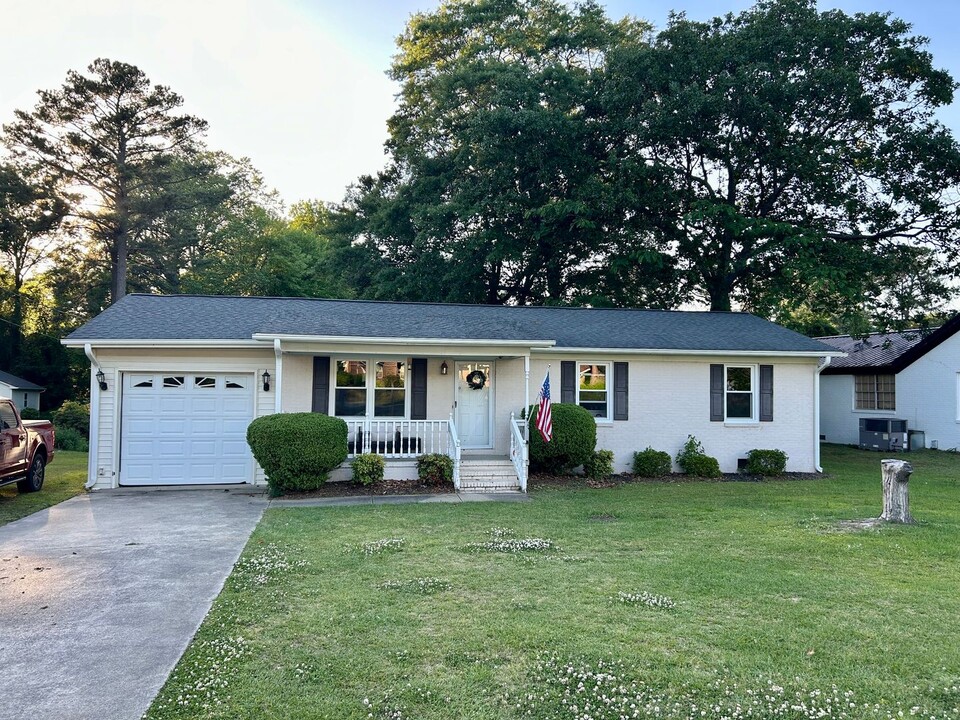 458 Sandhill Dr in Goldsboro, NC - Building Photo