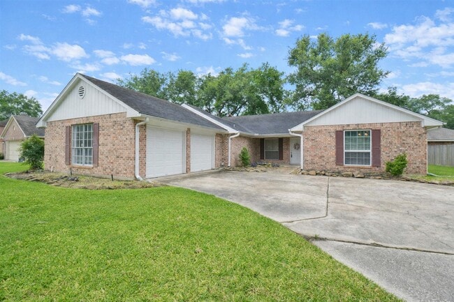 419 S Starboard St in Crosby, TX - Building Photo - Building Photo