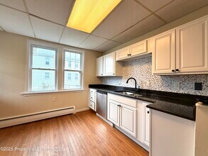 44 Cleveland St in Wilkes-Barre, PA - Building Photo - Building Photo