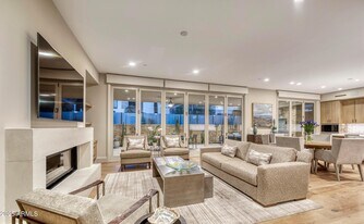 5553 E Stella Ln in Paradise Valley, AZ - Building Photo