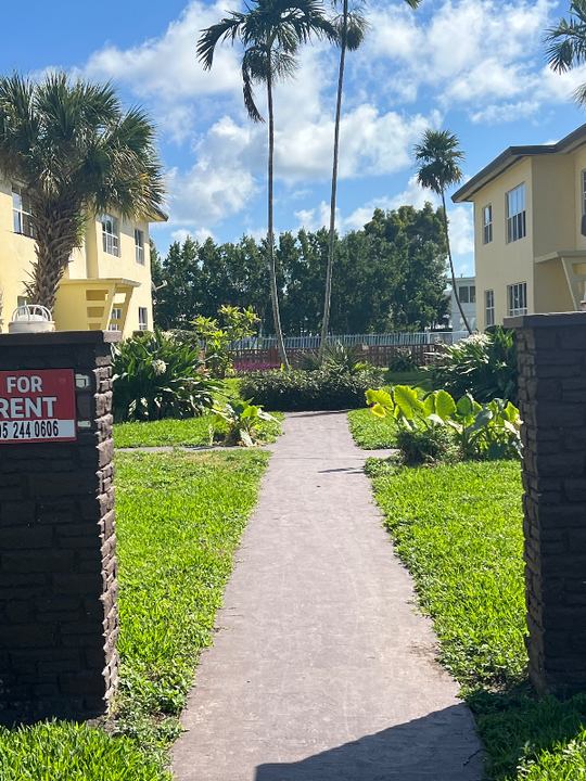 160 S Shore Dr in Miami Beach, FL - Building Photo